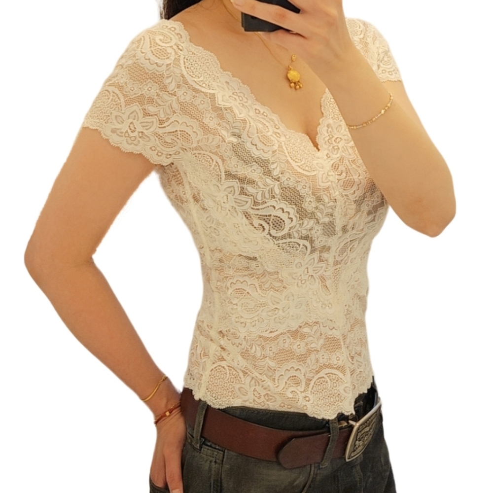 Deep V-neck Super Elastic Lace Top